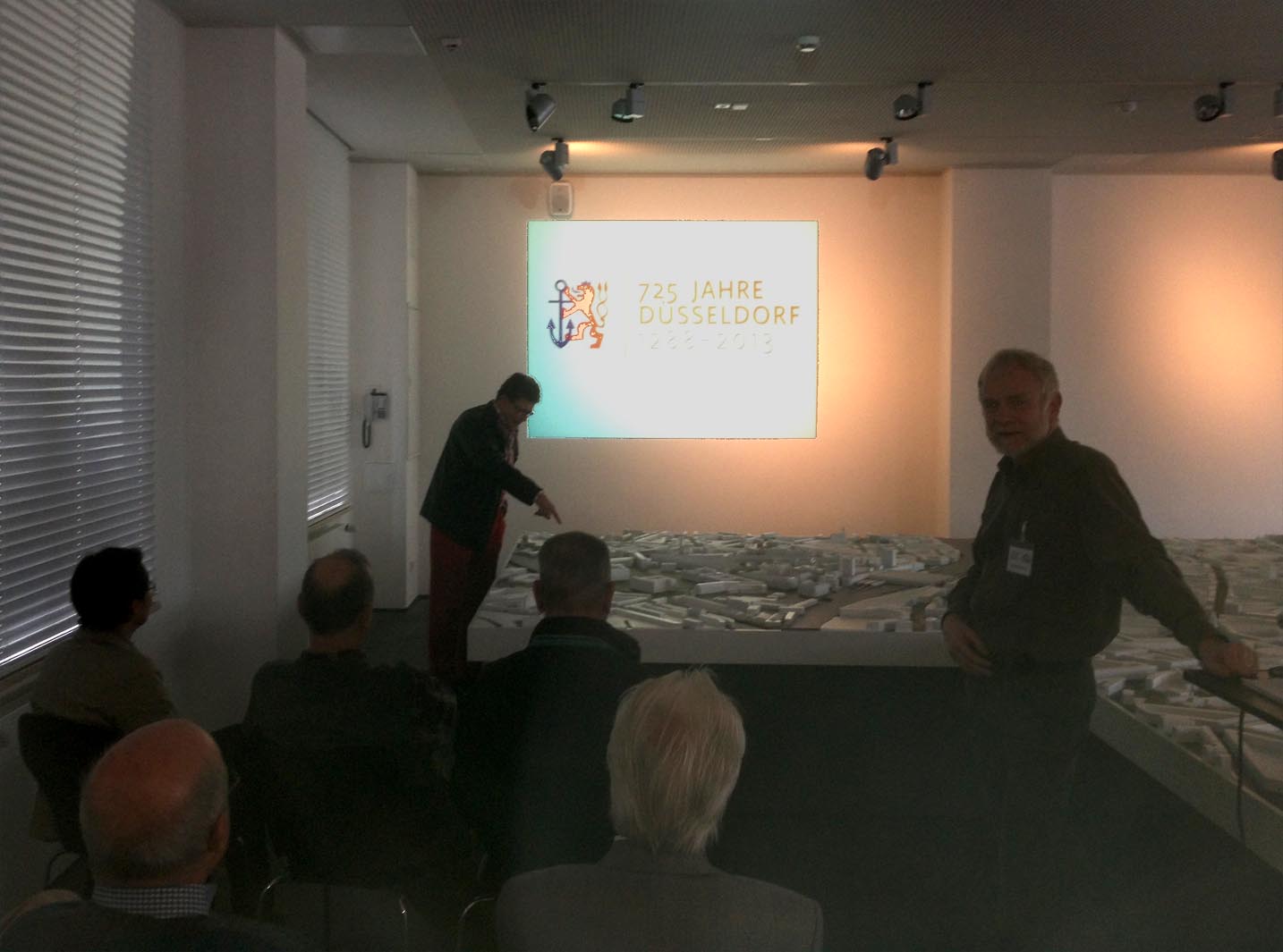 Manfred Hebenstreit referiert: Vom Dorf zur Großstadt